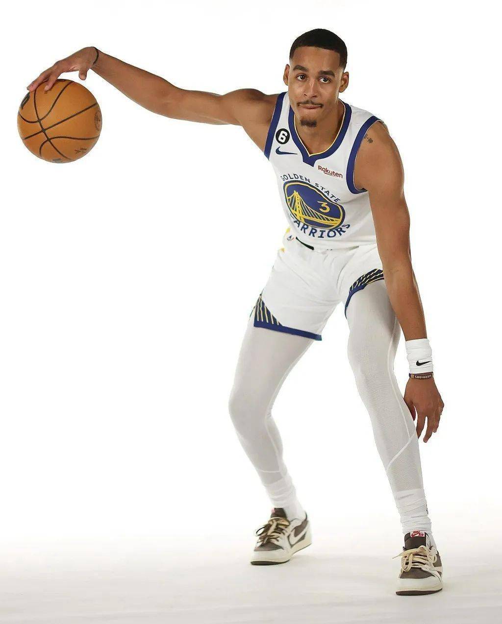 NBA 媒体日球鞋汇总！塔克上脚万元神鞋！詹皇穿的居然是…