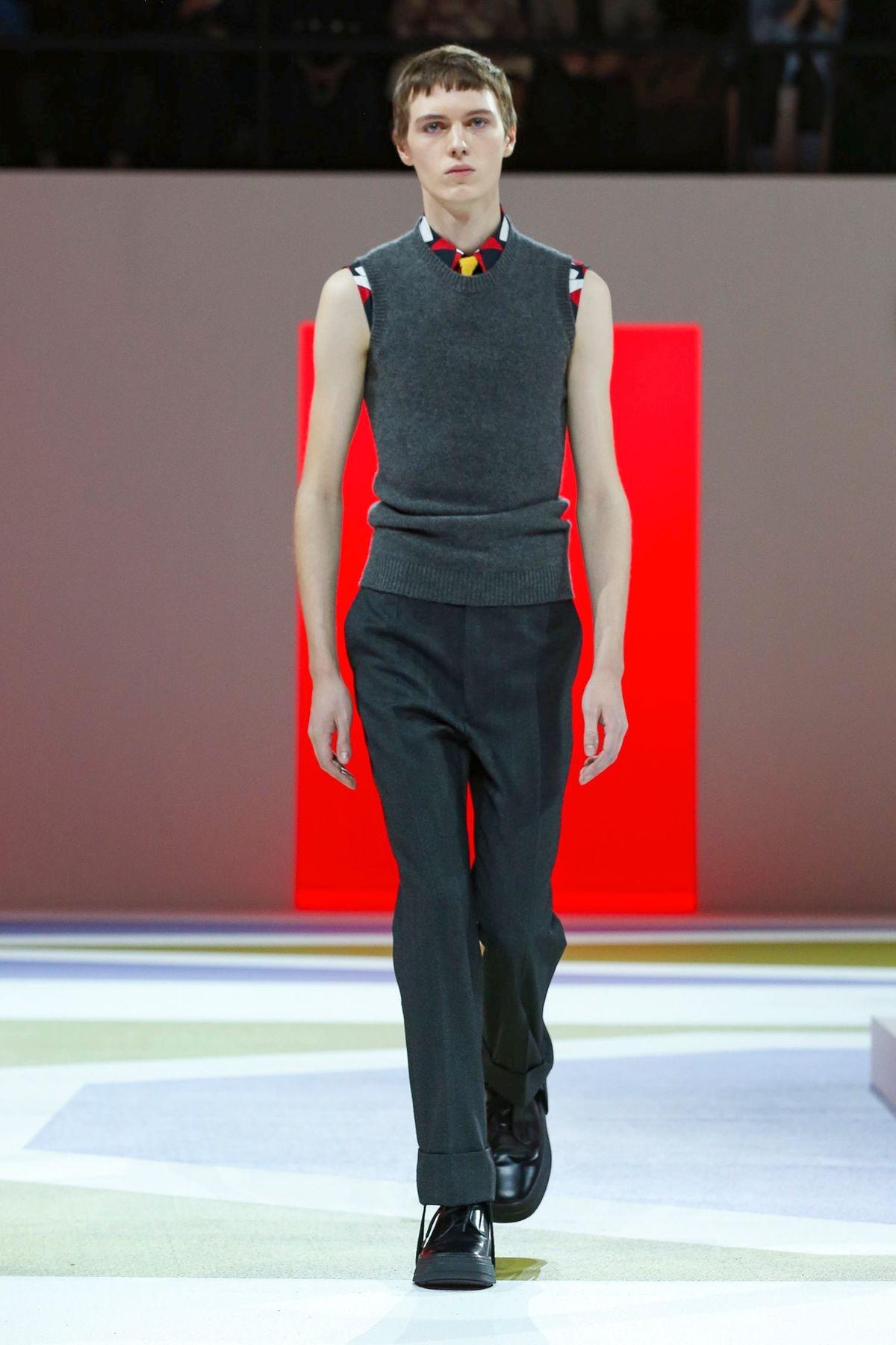 Prada：平行现实里的“超现实古典”