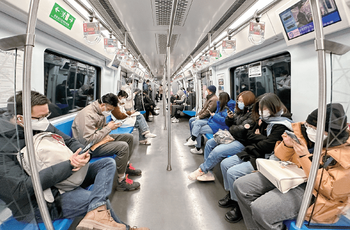 总躲着新冠不是办法！专家：阳性成常态，降级管理更合理