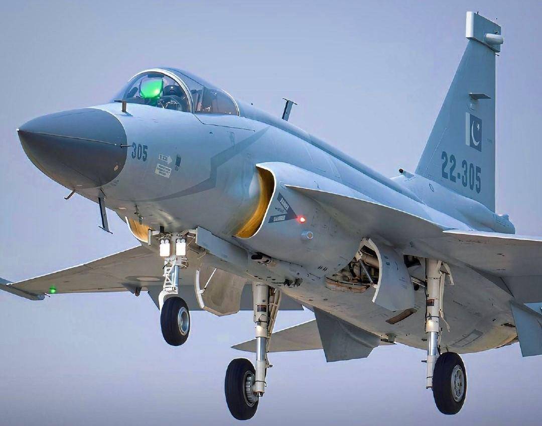 原创            煮熟的鸭子飞了！12架“枭龙”出口阿根廷失败，F-16也打低价牌？