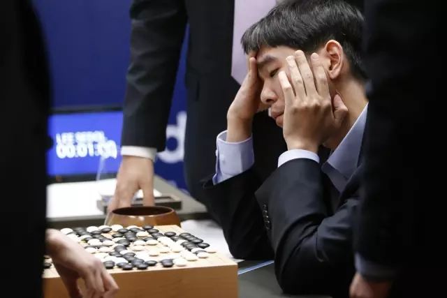 如何跟孩子解释人工智能？这篇一看就懂的文章，一定能帮到你！
