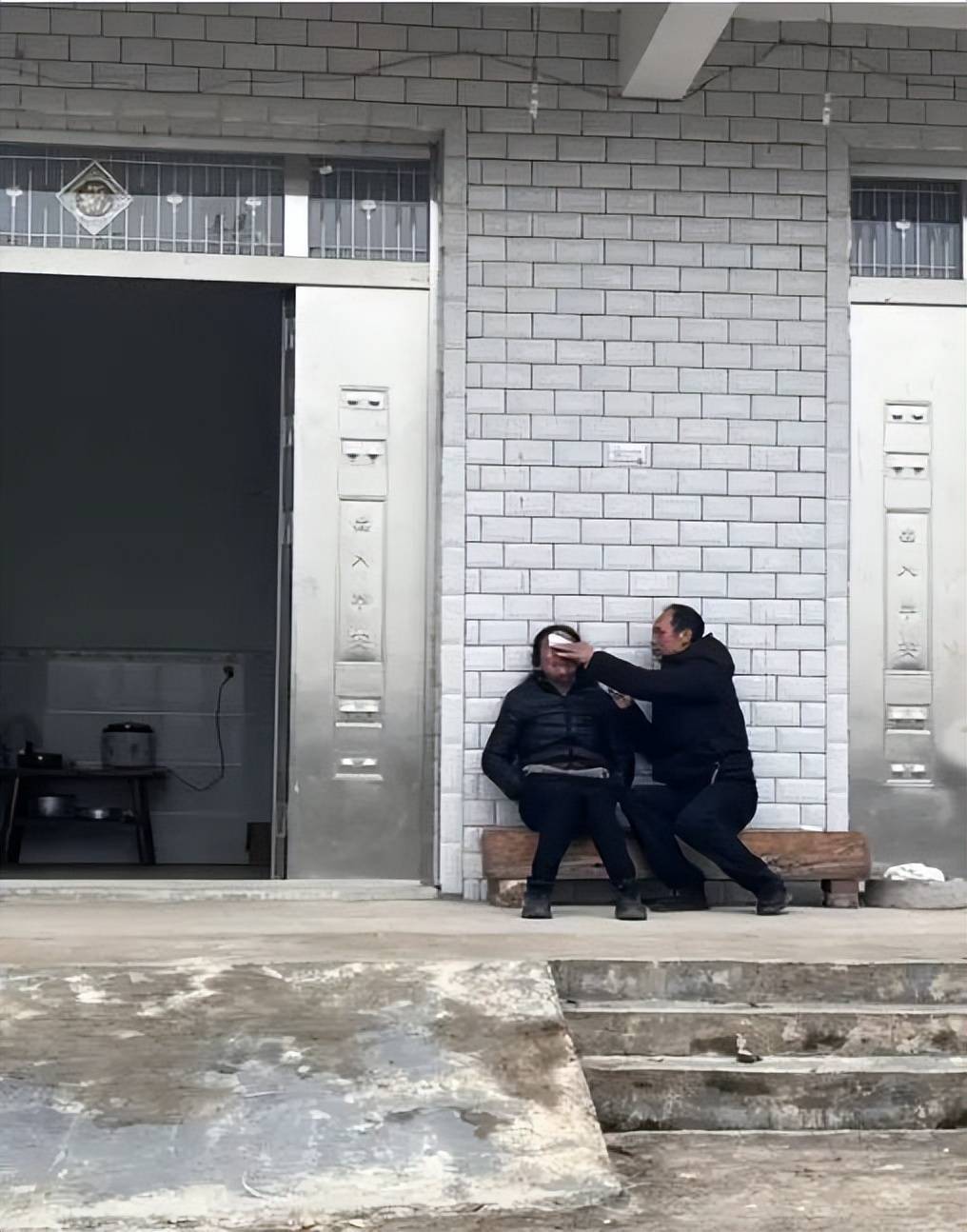 胡鑫宇失踪案新进展：与警方深入交流后，胡妈妈发文控诉意有所指