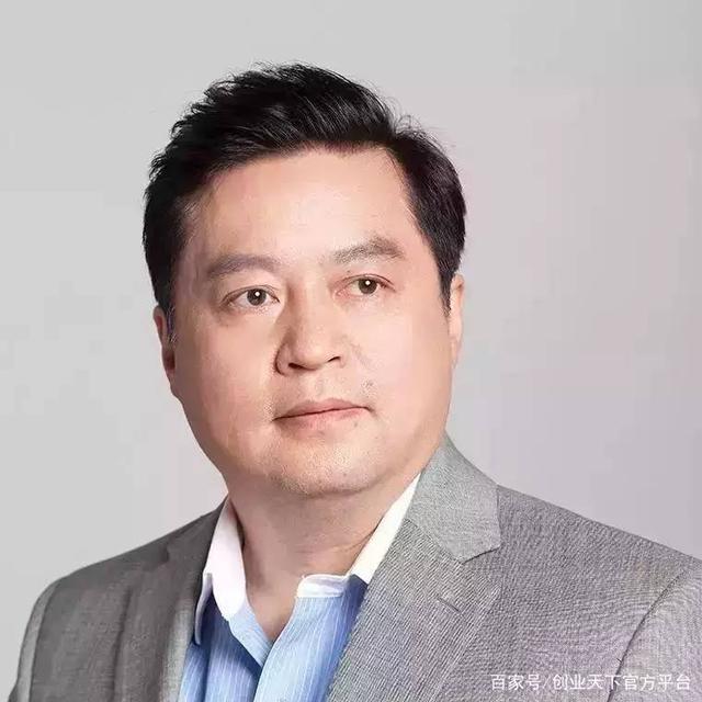 地球首个5G云端机器人Ginger小姜，来认识一下吧