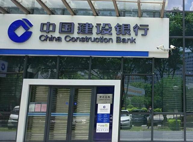 原创            美升级对华芯片封锁之际，英媒：美铜墙铁壁下，中国芯出现新希望