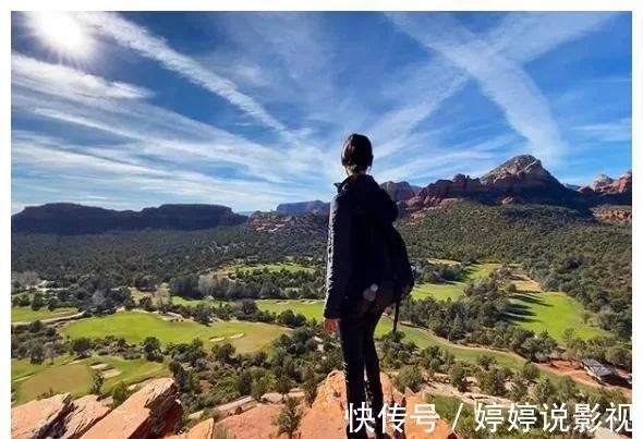 日本“九头身美女”菜菜绪，一双美腿刷爆ins，你能顶住一秒吗？