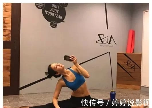 日本“九头身美女”菜菜绪，一双美腿刷爆ins，你能顶住一秒吗？