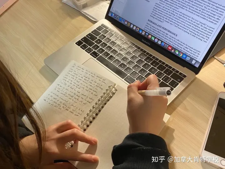 云游校园——加拿大肯特学校的吃、住、行、读