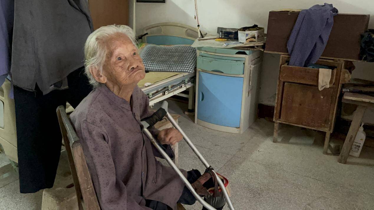 原创            老人感染新冠后：有患者多次提到“死” 此前3年封闭少有人探望