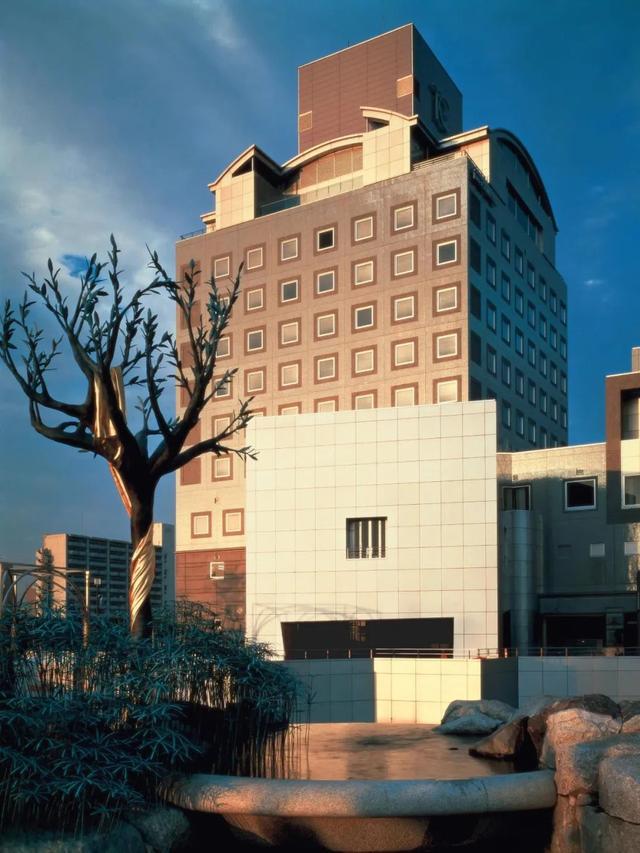 怀念矶崎新，一位最不“日本”的日本建筑师